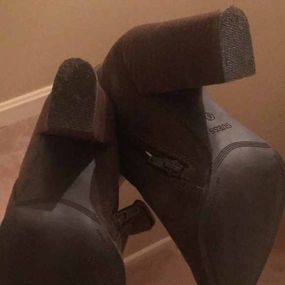 Guess olive green booties! - Picture 4 of 8